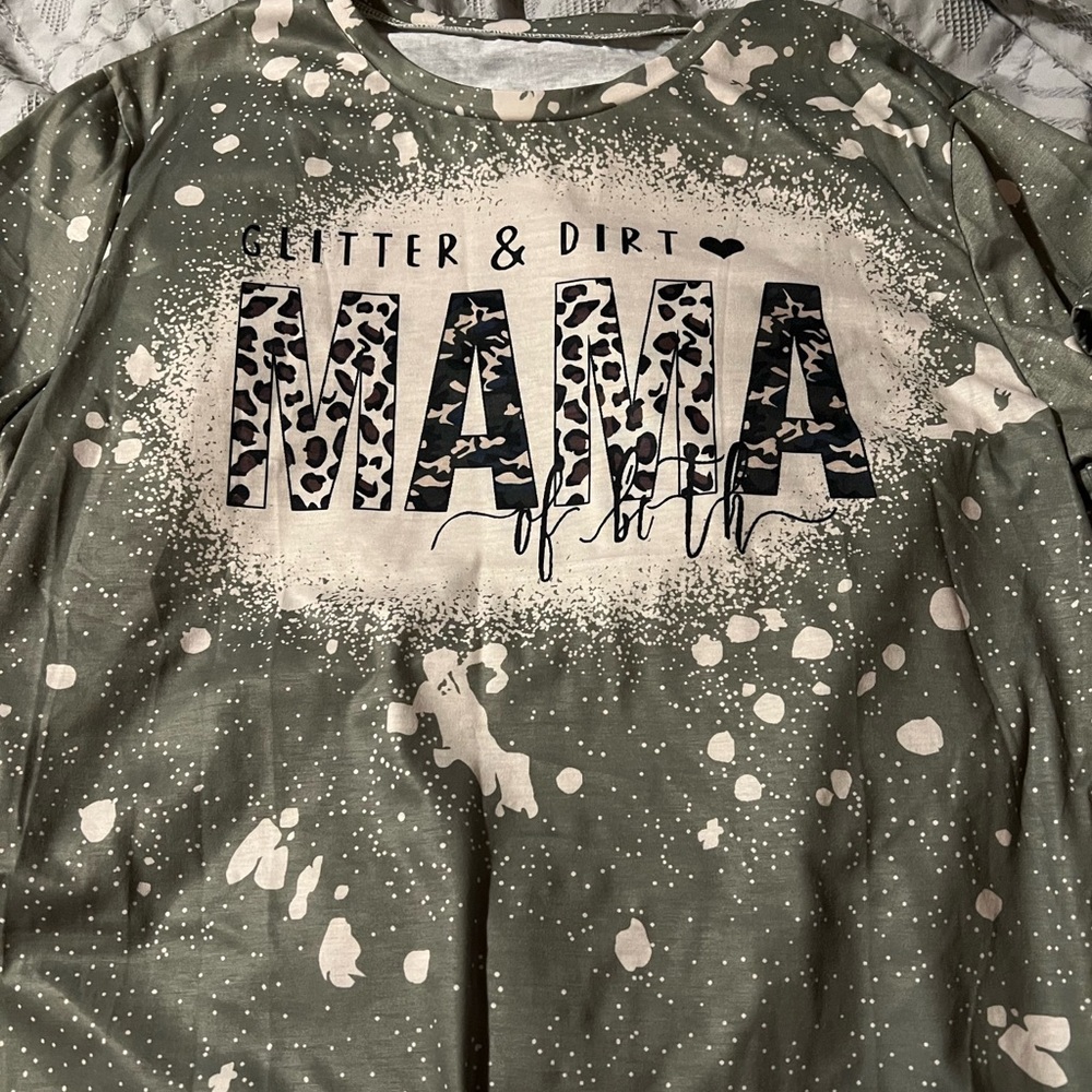 Brand New glitter & dirt mom of both shirt